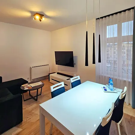 Apartamenty Na Starowce - 3 Pietro Z Widokiem Na Ratusz, Rynek Glowny I Centrum Kalisz Esterno foto