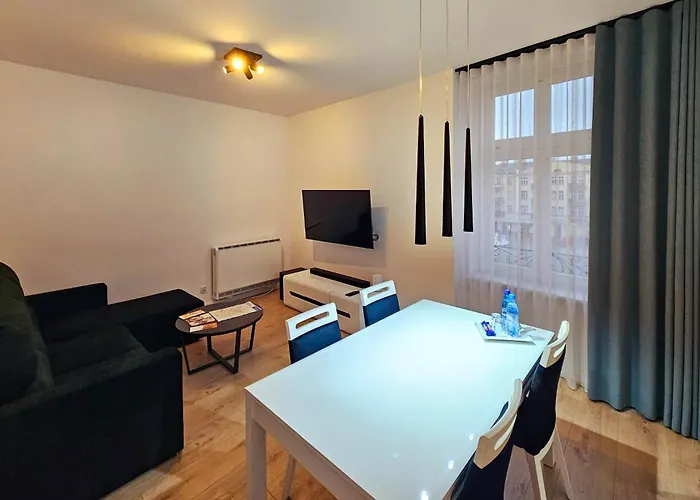 Apartamenty Na Starowce - 3 Pietro Z Widokiem Na Ratusz, Rynek Glowny I Centrum